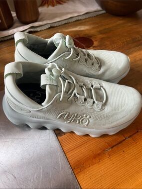 Ryka Women’s Light Mint Green Athletic Sneakers Podflow sz 6